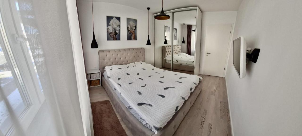 Apartament Coresimall Apartment Brasov Exterior photo