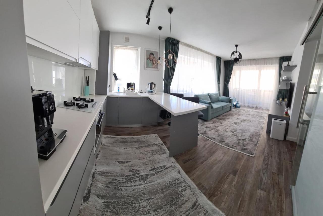Apartament Coresimall Apartment Brasov Exterior photo