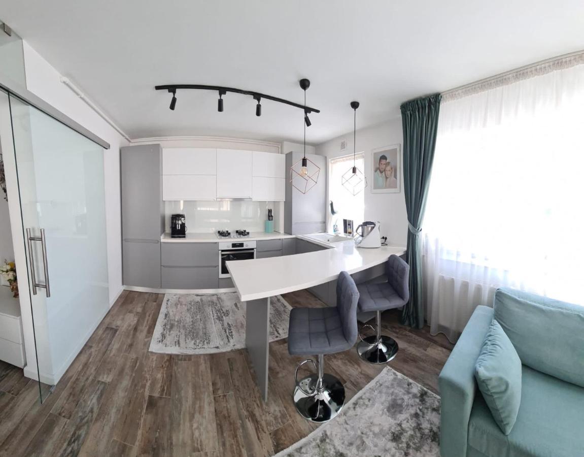 Apartament Coresimall Apartment Brasov Exterior photo